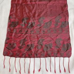 Fandori Silk Luxuries Reversible Red Green Fan Pattern Silk Scarf with Fringe